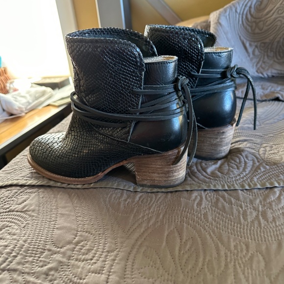 Freebies size 8 - Picture 4 of 7